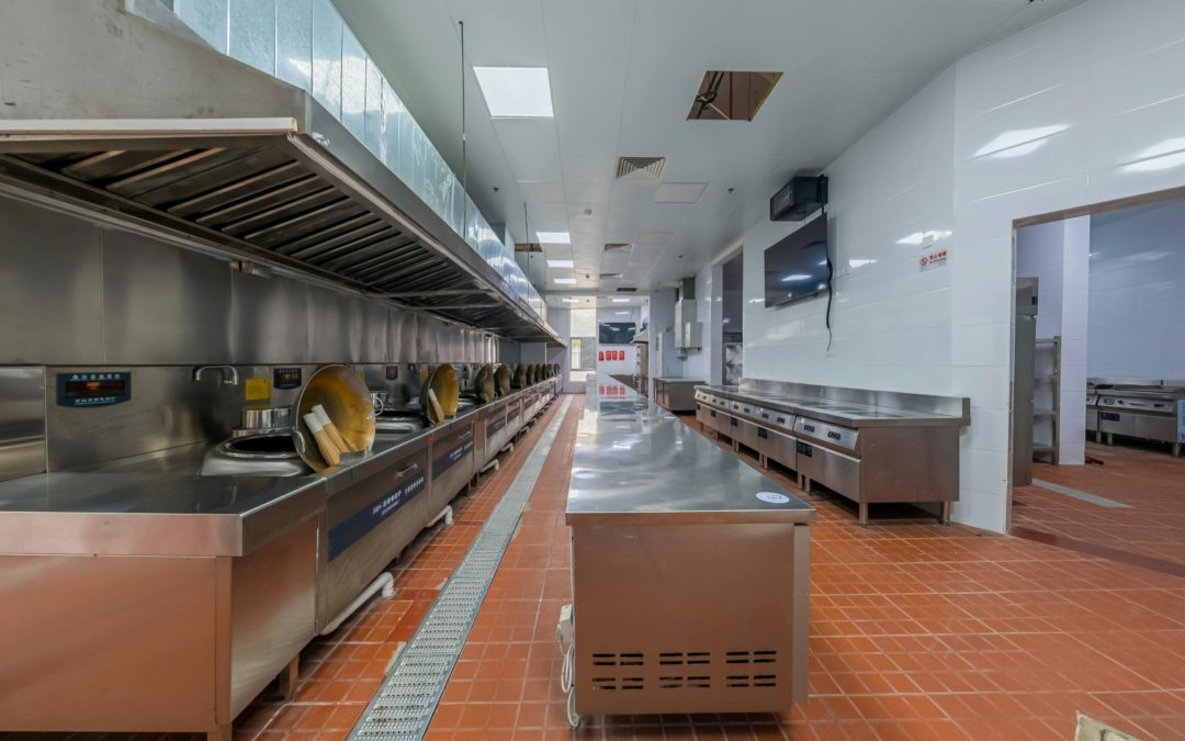Aspiration hotte professionnelle : performance, dimensionnement et entretien des systèmes d’extraction